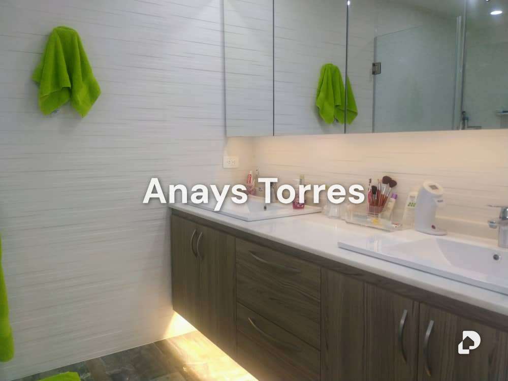 Casa en Rosaleda Norte, Altos Mirandinos – 16