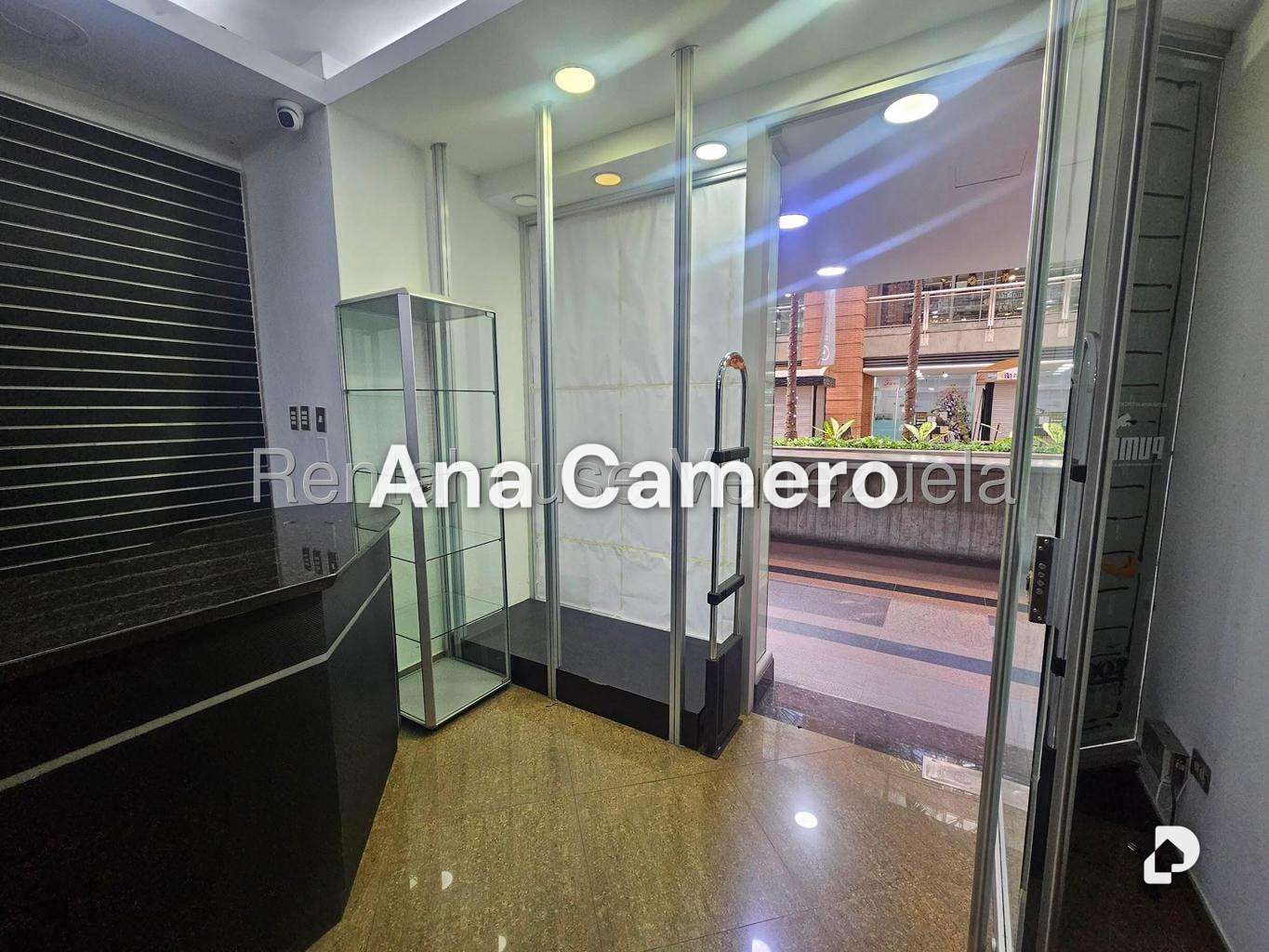 Local comercial en El Cafetal, Caracas – 14