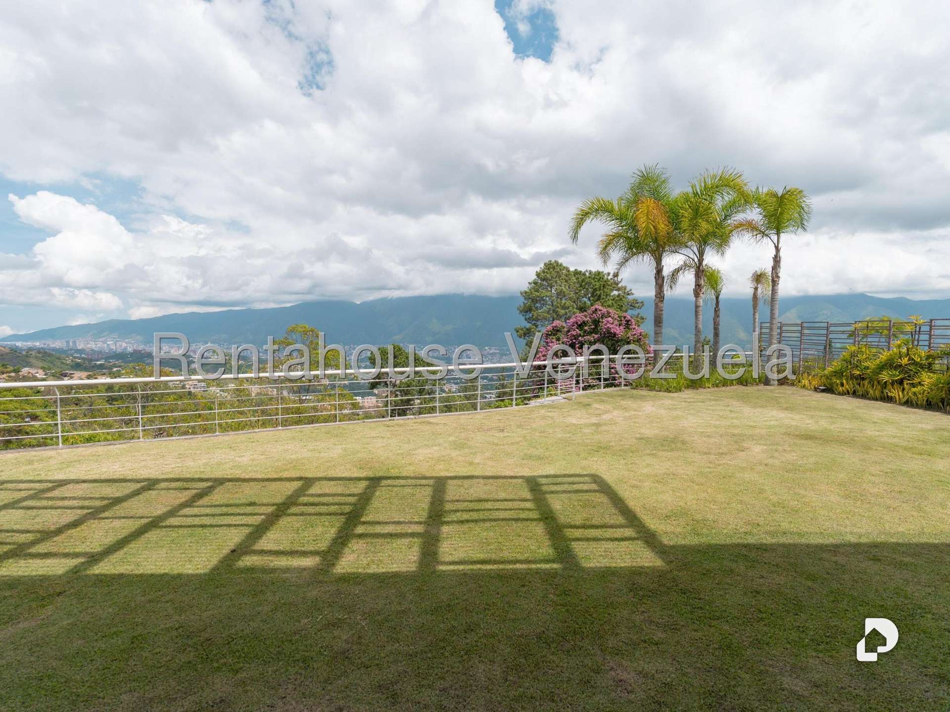 Casa en Alto Hatillo, Caracas – 18