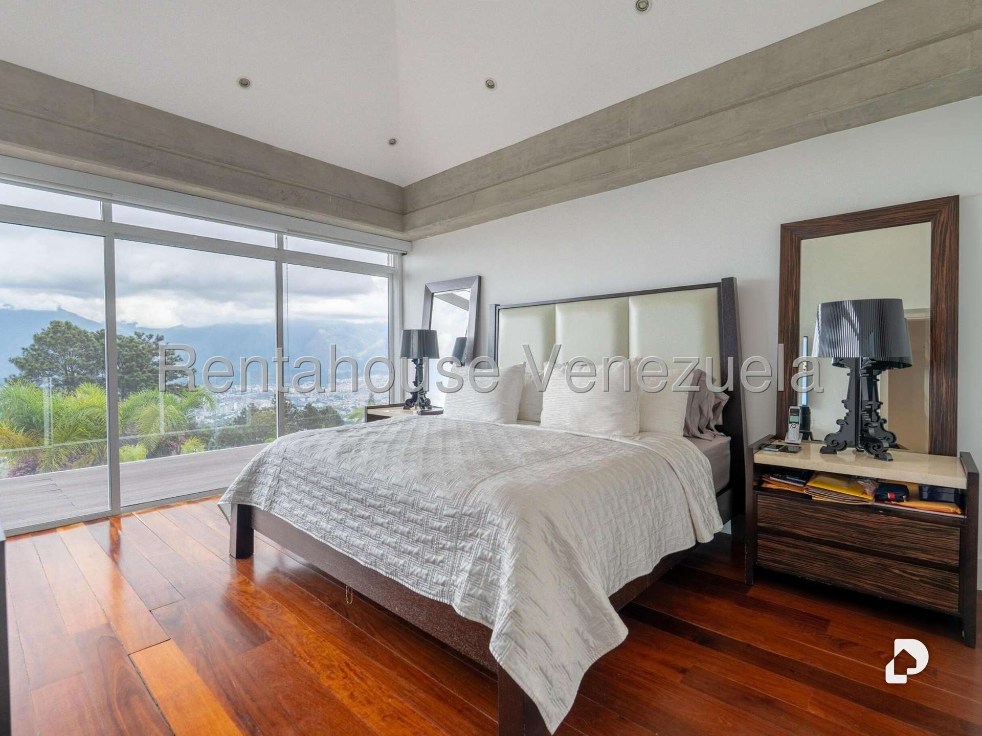 Casa en Alto Hatillo, Caracas – 26