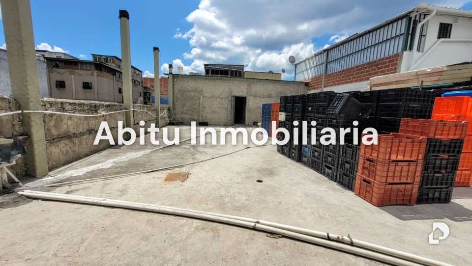 Local comercial en Catia, Caracas – 13