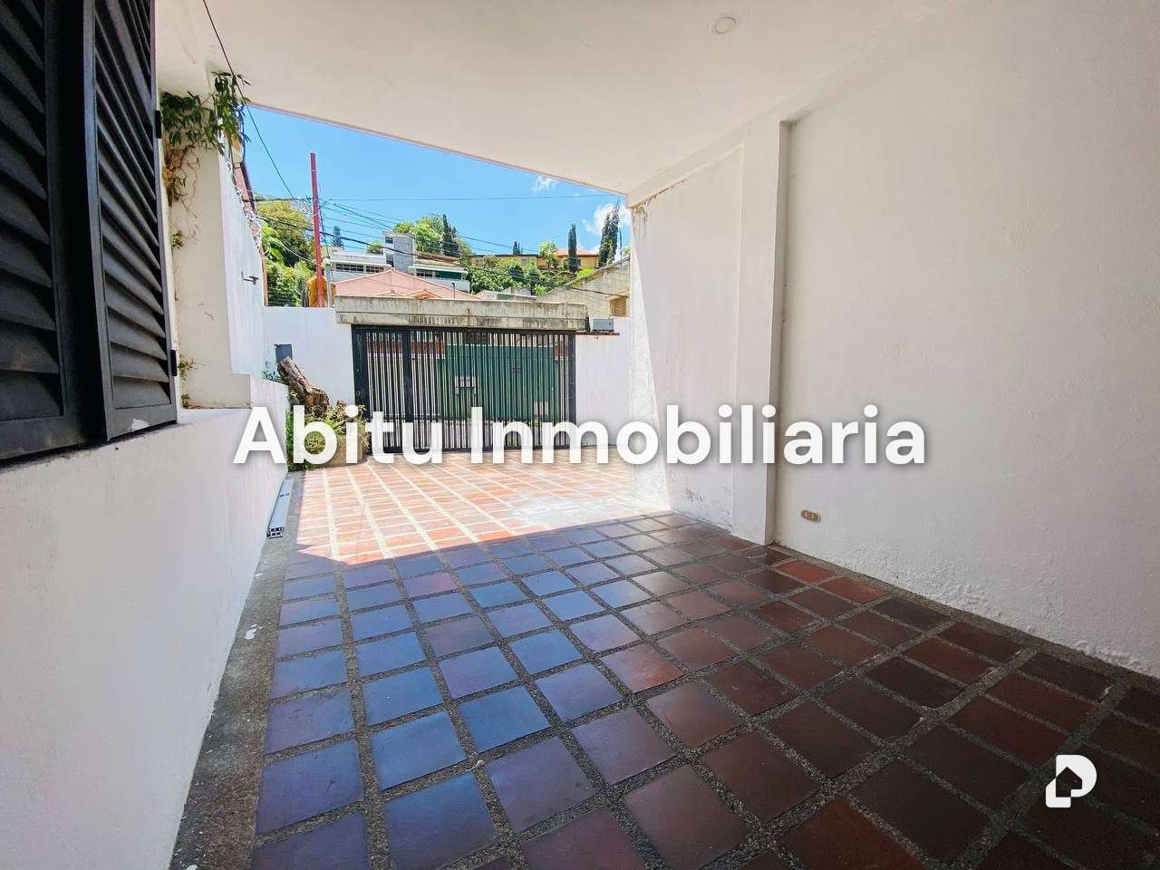 Casa en La Florida, Caracas – 14