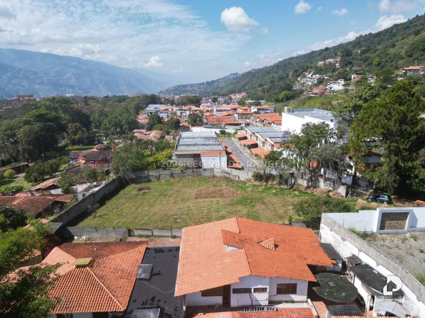 Terreno en Urb. Los Pinos, Mérida – 4