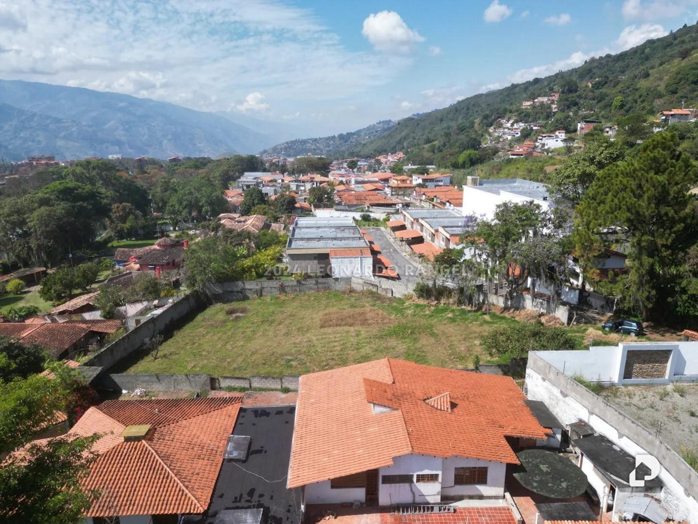 Terreno en Urb. Los Pinos, Mérida – 4