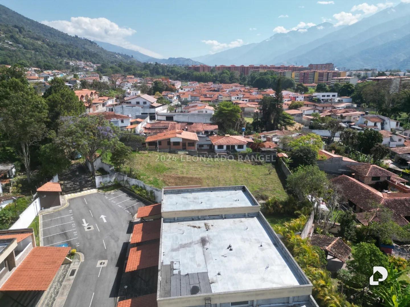 Terreno en Urb. Los Pinos, Mérida – 5