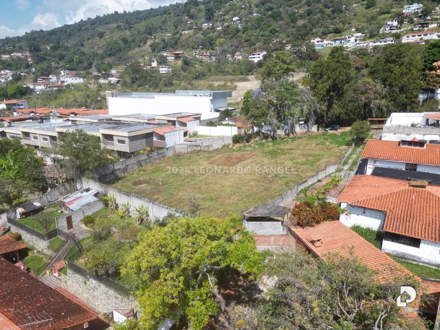 Terreno en Urb. Los Pinos, Mérida – 1