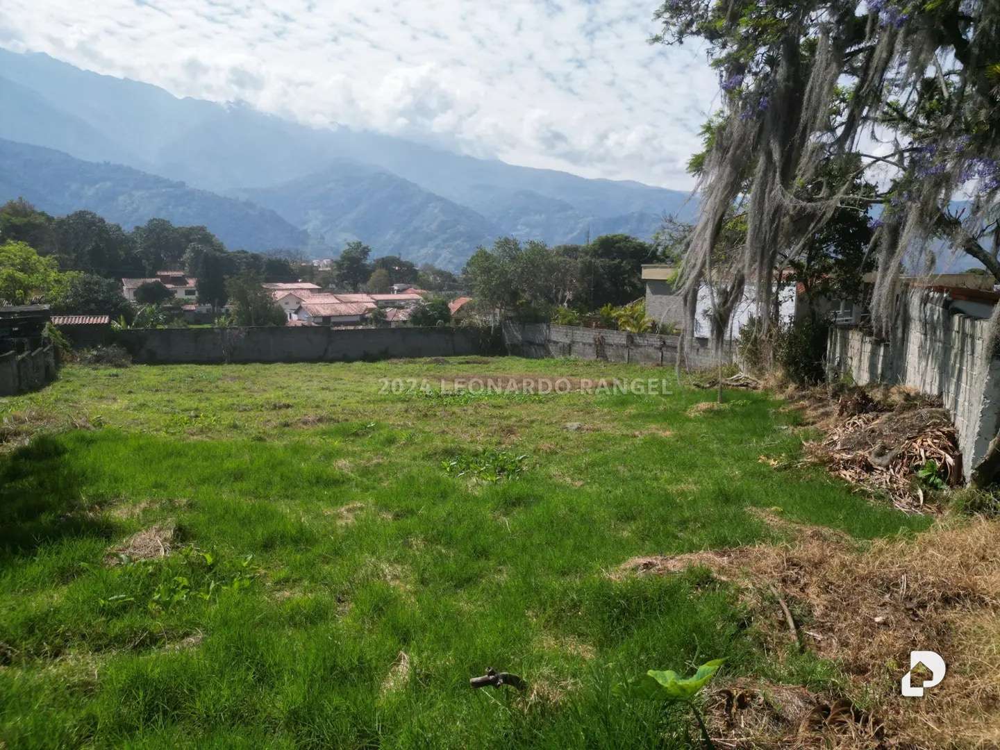 Terreno en Urb. Los Pinos, Mérida – 9