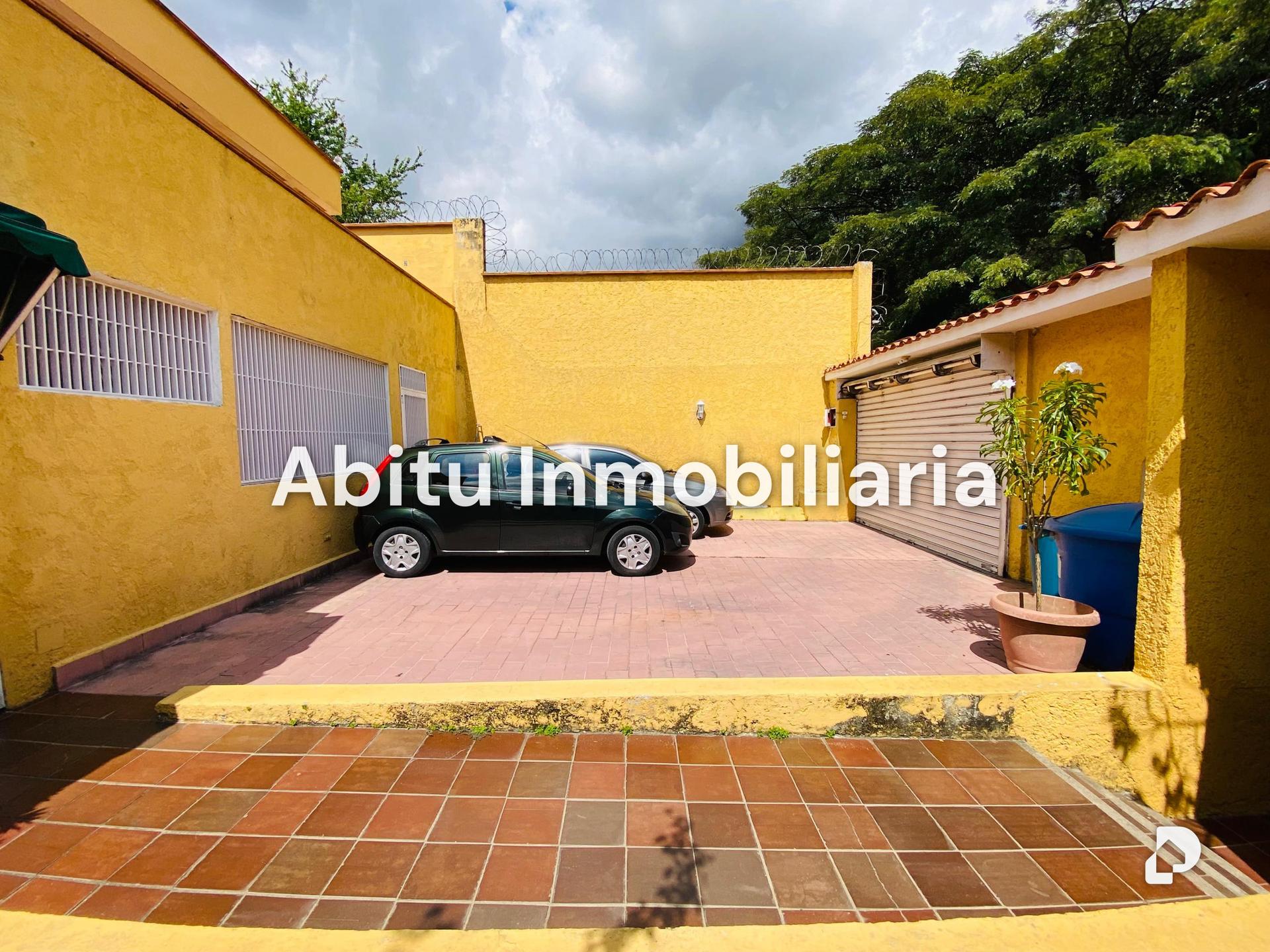 House in El Marqués, Caracas – 2