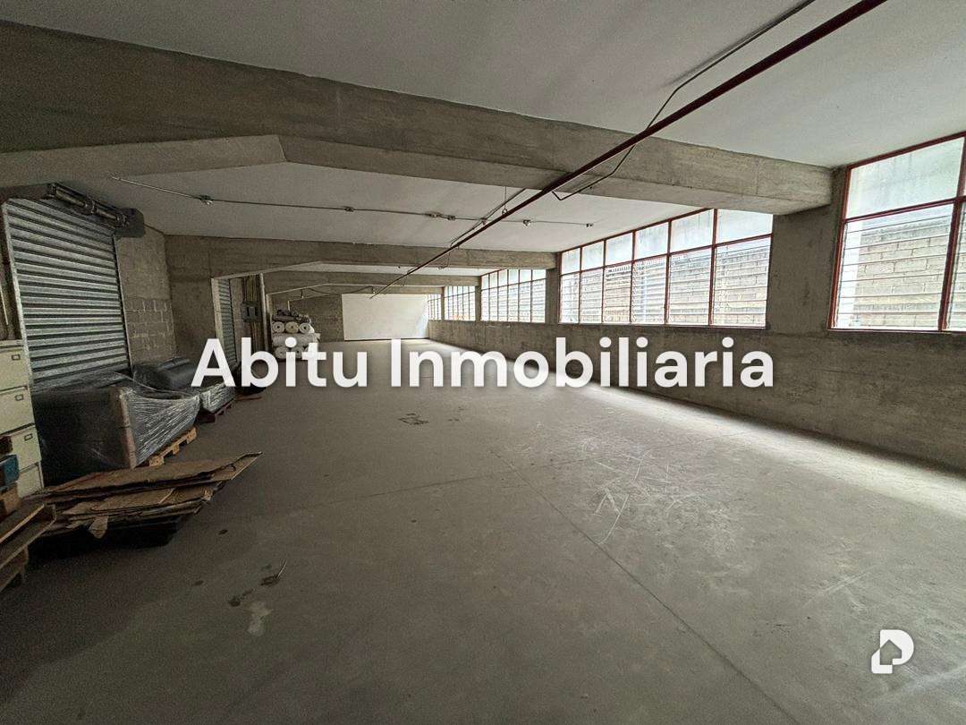 Local comercial en Palo Verde, Caracas – 4