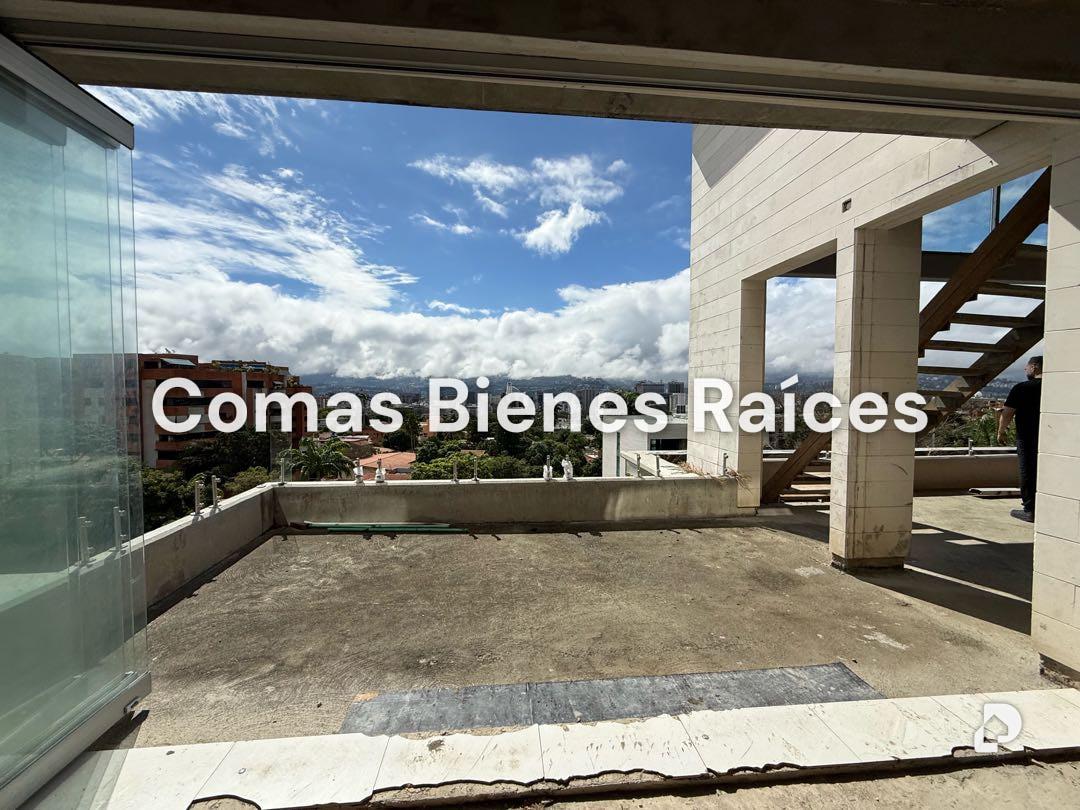 Apartamento en Altamira, Caracas – 2