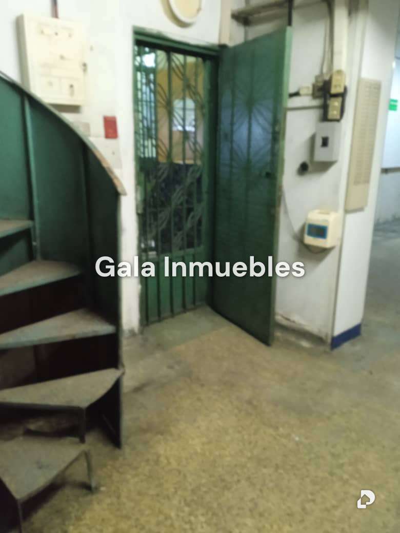 Local comercial en Av. Baralt, Caracas – 10