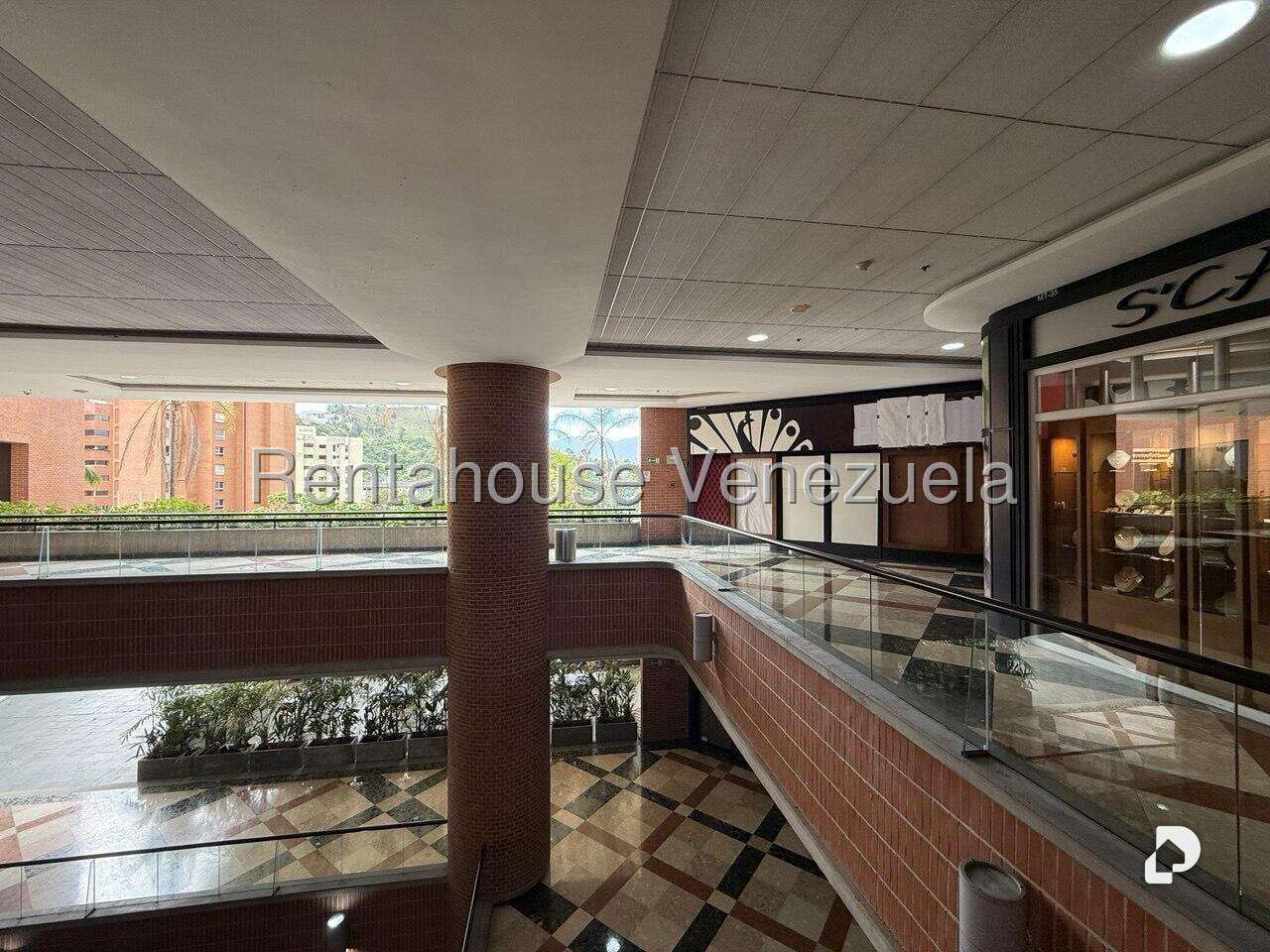 Local comercial en Los Naranjos (del Cafetal), Caracas – 11