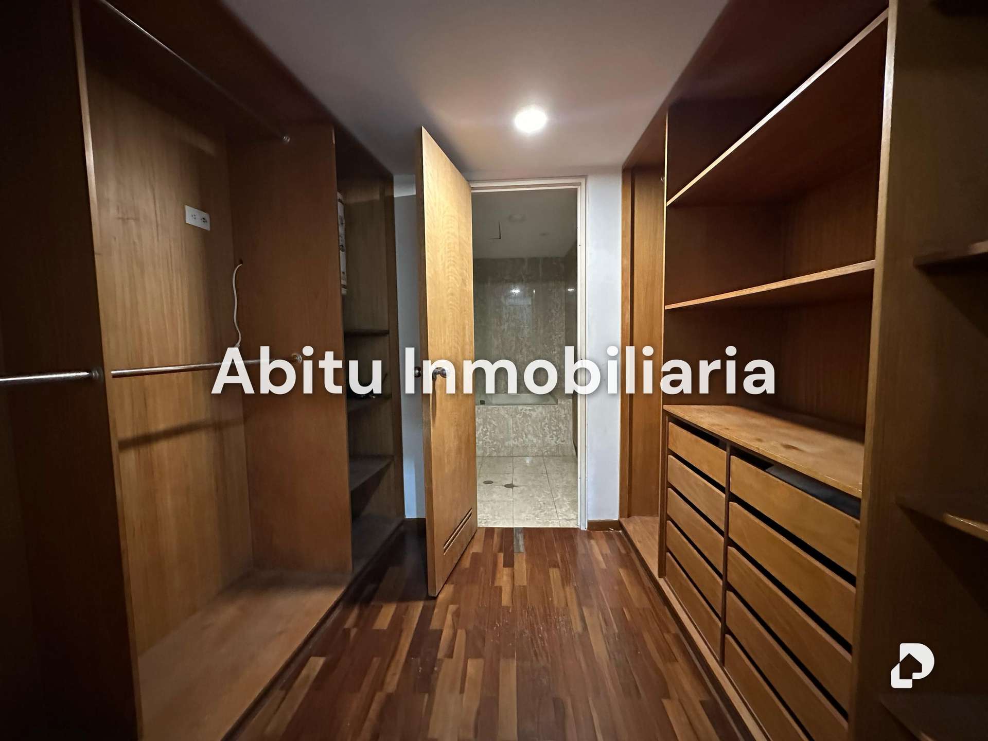 Apartamento en Las Mercedes, Caracas – 11