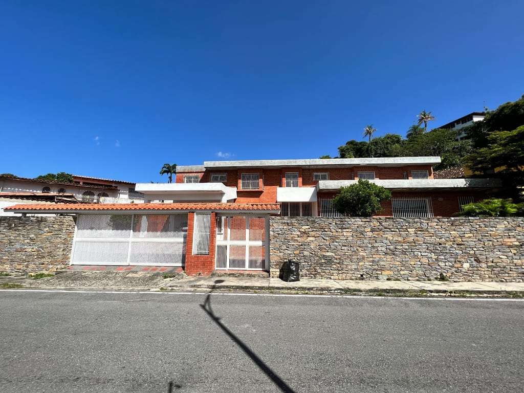 House in Baruta - 1