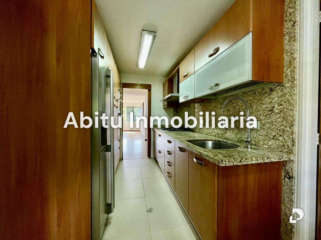 Apartamento en Lomas del Club Hípico, Caracas – 6