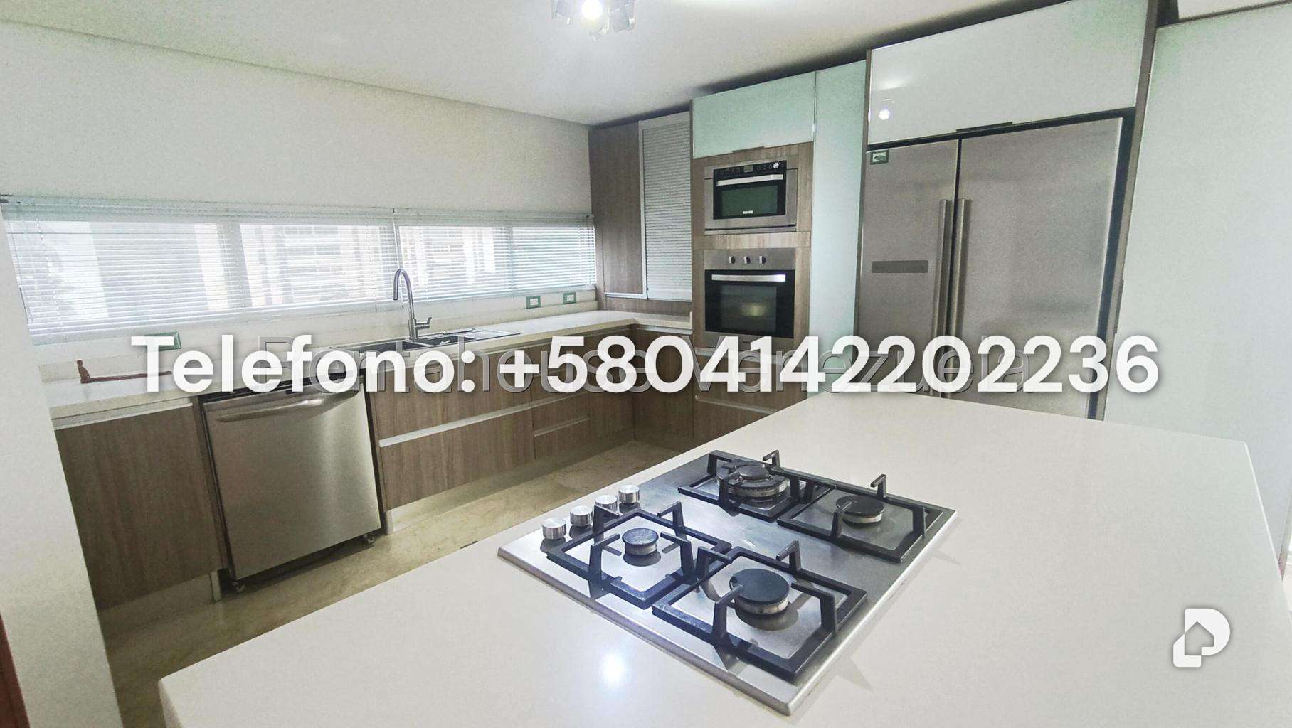 Apartamento en Los Naranjos de las Mercedes, Caracas – 4