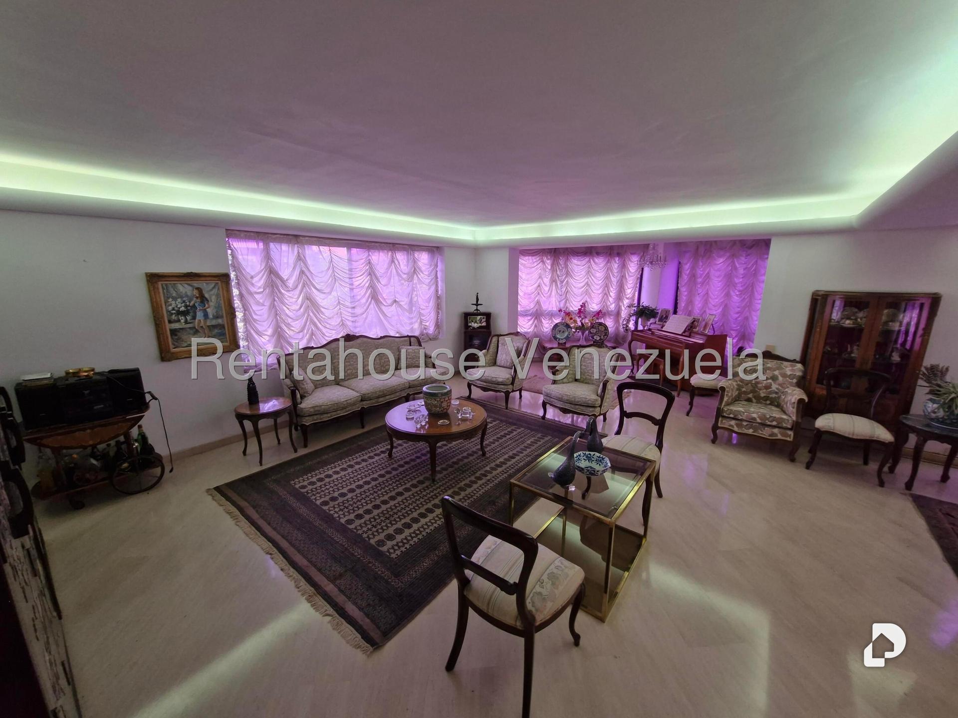 Apartamento en Los Palos Grandes, Caracas – 3