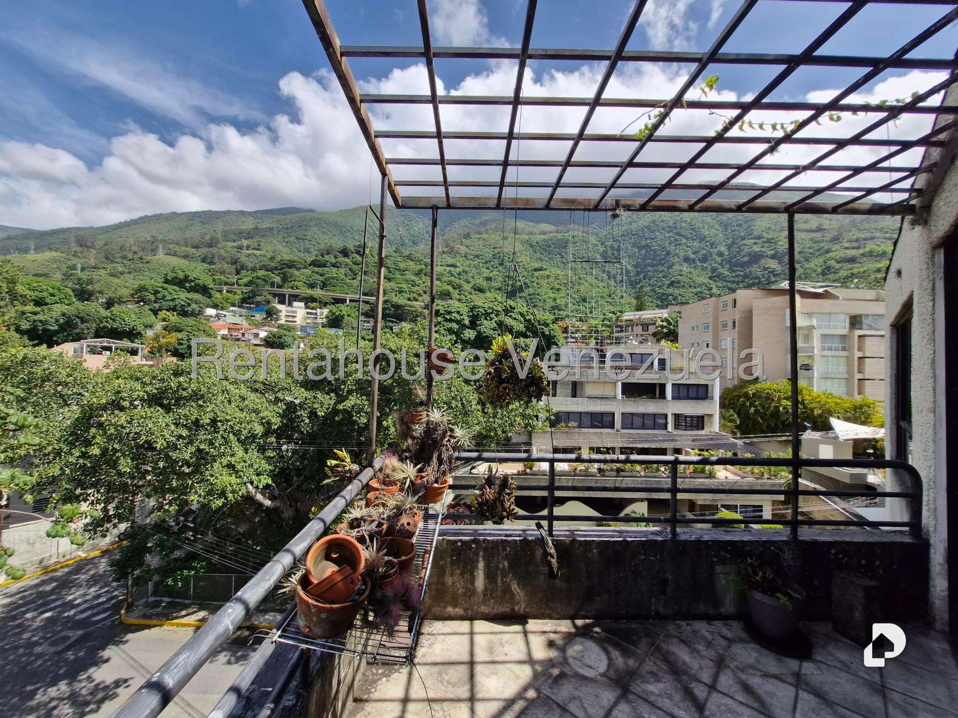 Apartamento en Los Palos Grandes, Caracas – 19