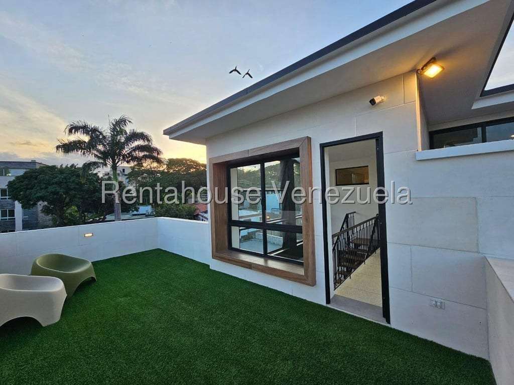 Casa en Altamira, Caracas - 1