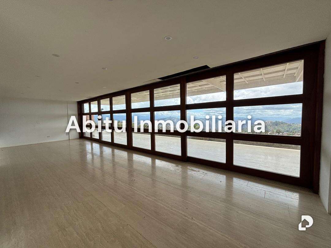 Casa en Alto Hatillo, Caracas – 12