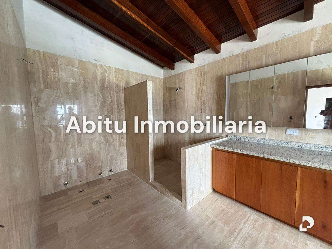 Casa en Alto Hatillo, Caracas – 18