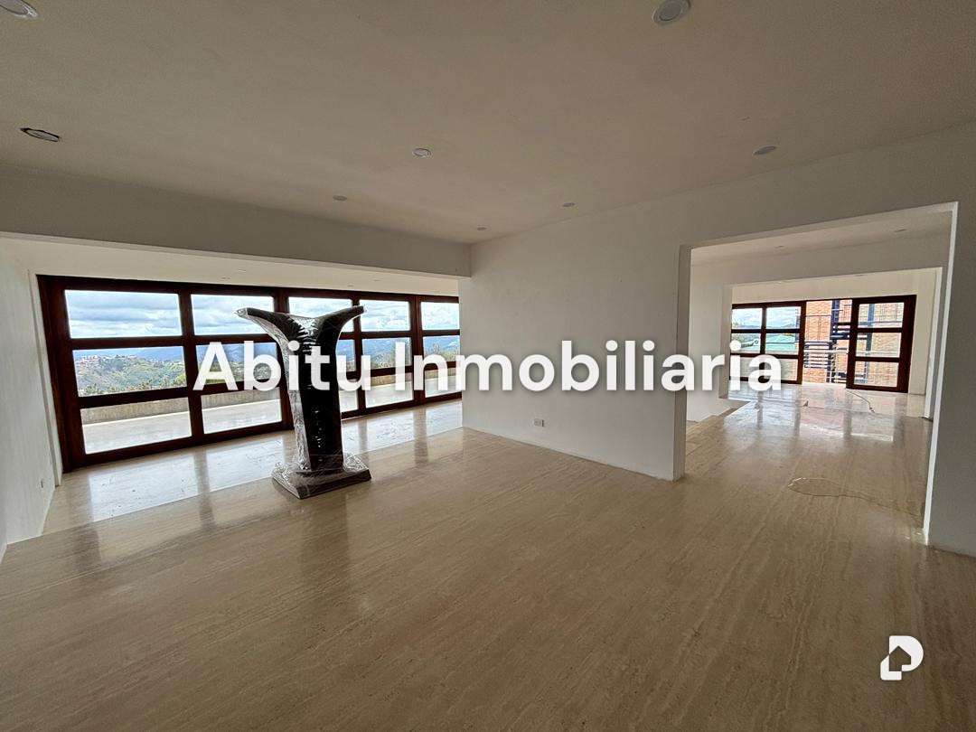 Casa en Alto Hatillo, Caracas – 19