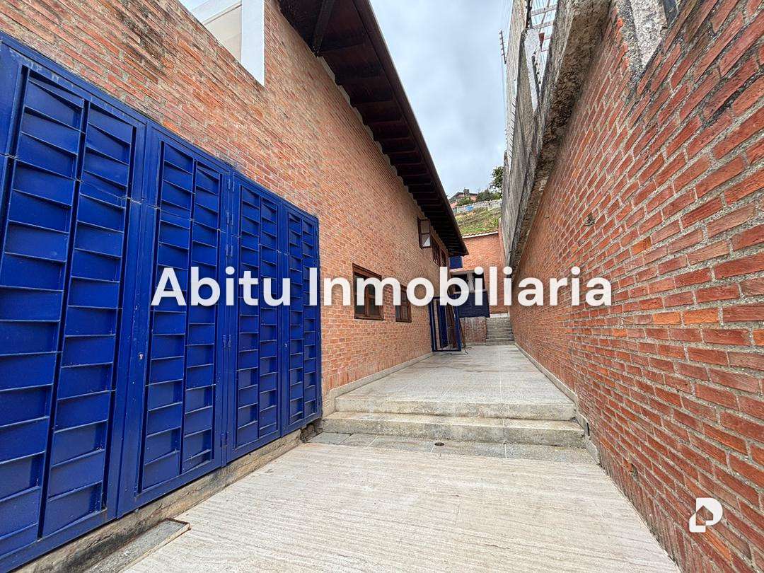 Casa en Alto Hatillo, Caracas – 11
