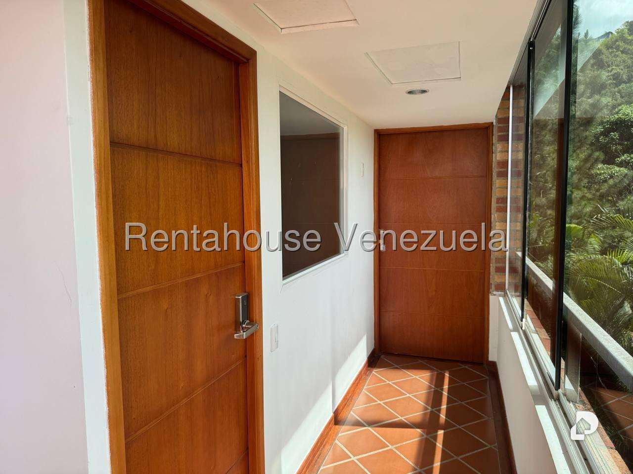 Edificio en Caicaguana, Caracas – 23