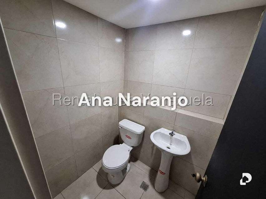 Local comercial en Chuao, Caracas – 6