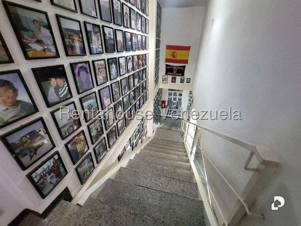 Edificio en Puente Hierro, Caracas – 20