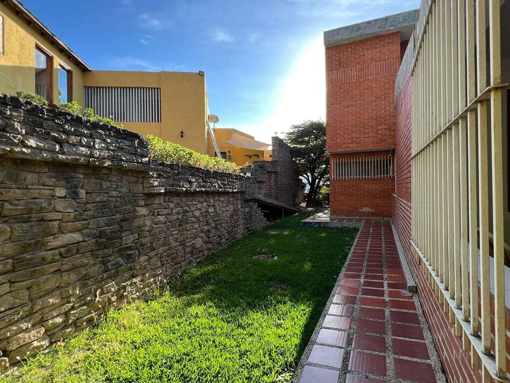 Casa en Prados del Este, Caracas - 1