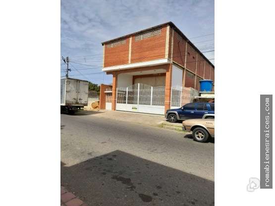 Galpón en Punto Fijo – 11