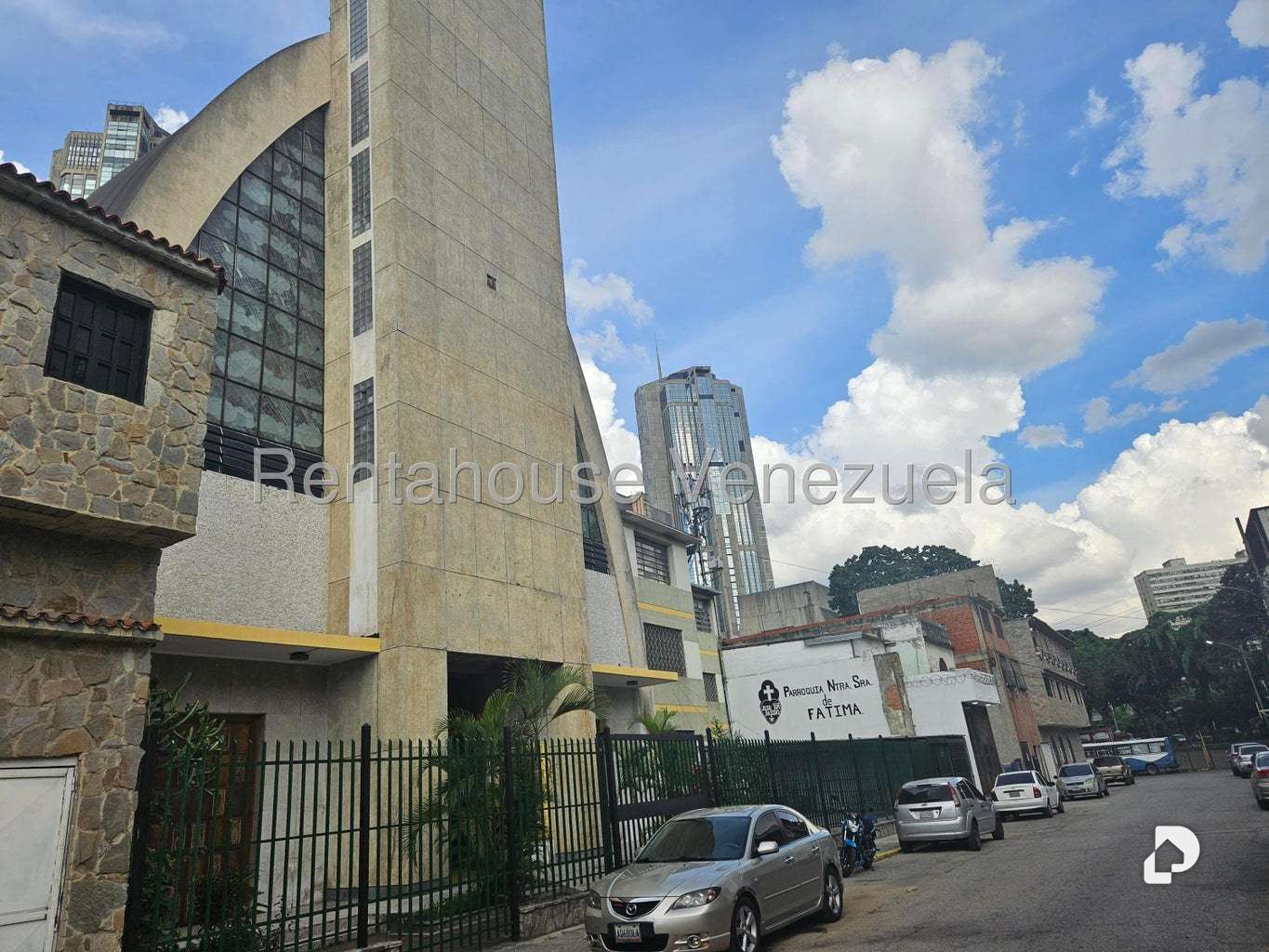 Local comercial en San Agustin del Norte, Caracas – 51
