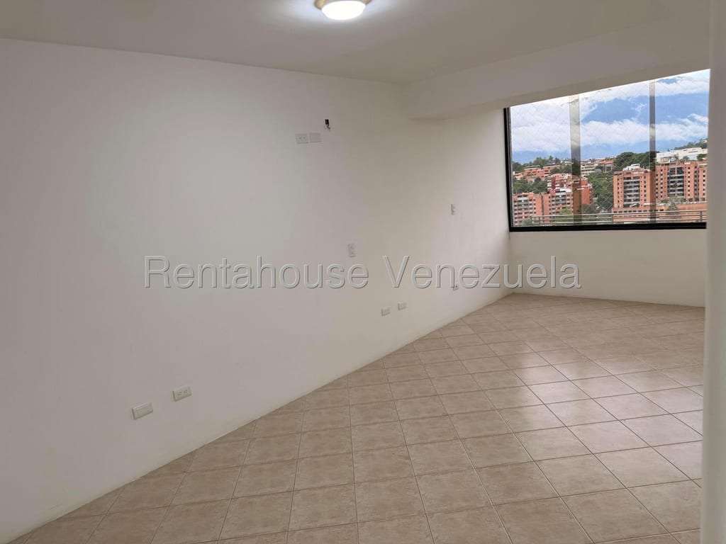 Apartamento en Las Esmeraldas, Caracas