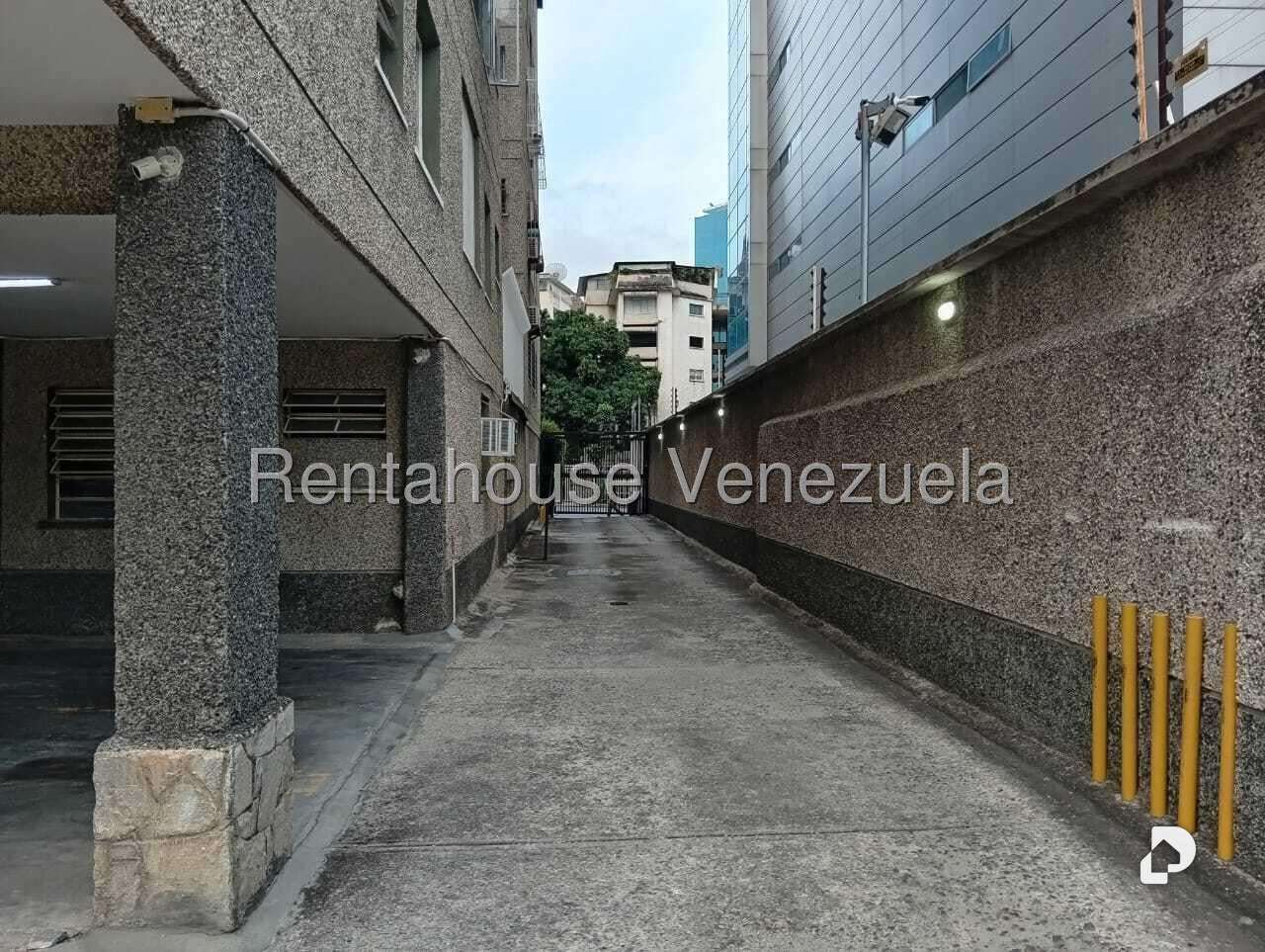 Apartamento en Altamira, Caracas – 28