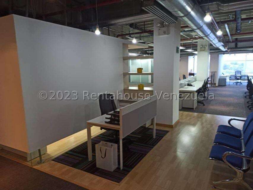 Oficina en La Urbina, Caracas