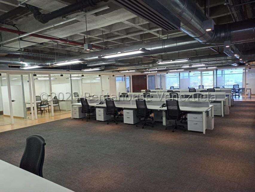 Oficina en La Urbina, Caracas