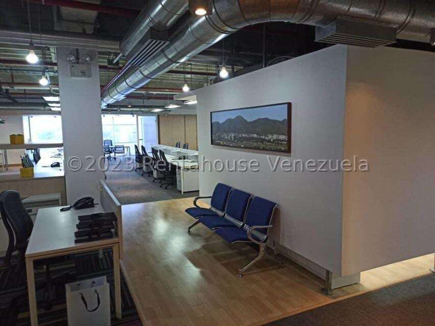 Oficina en La Urbina, Caracas