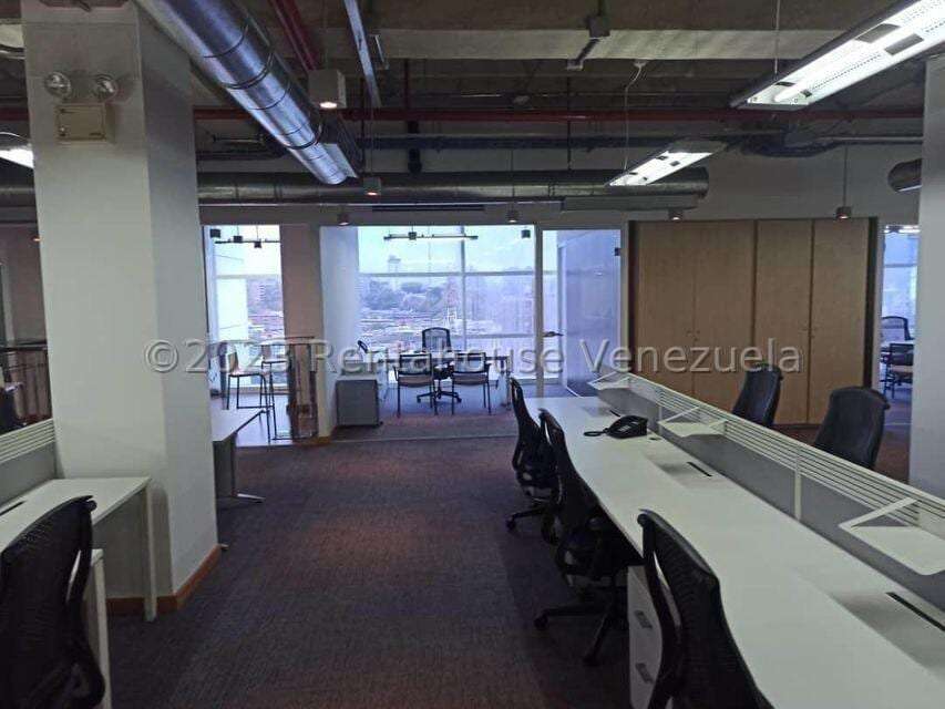 Oficina en La Urbina, Caracas