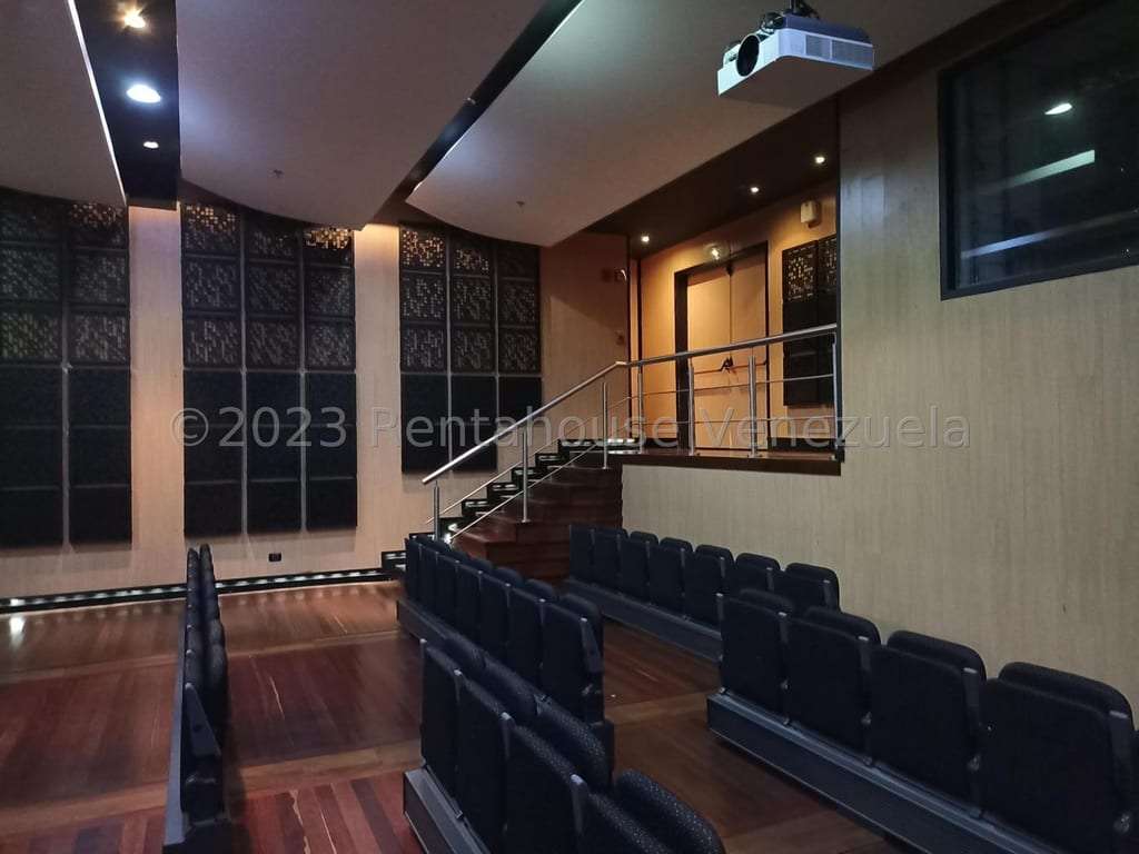 Oficina en La Urbina, Caracas
