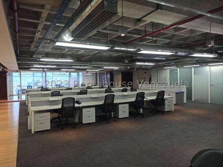 Oficina en La Urbina, Caracas