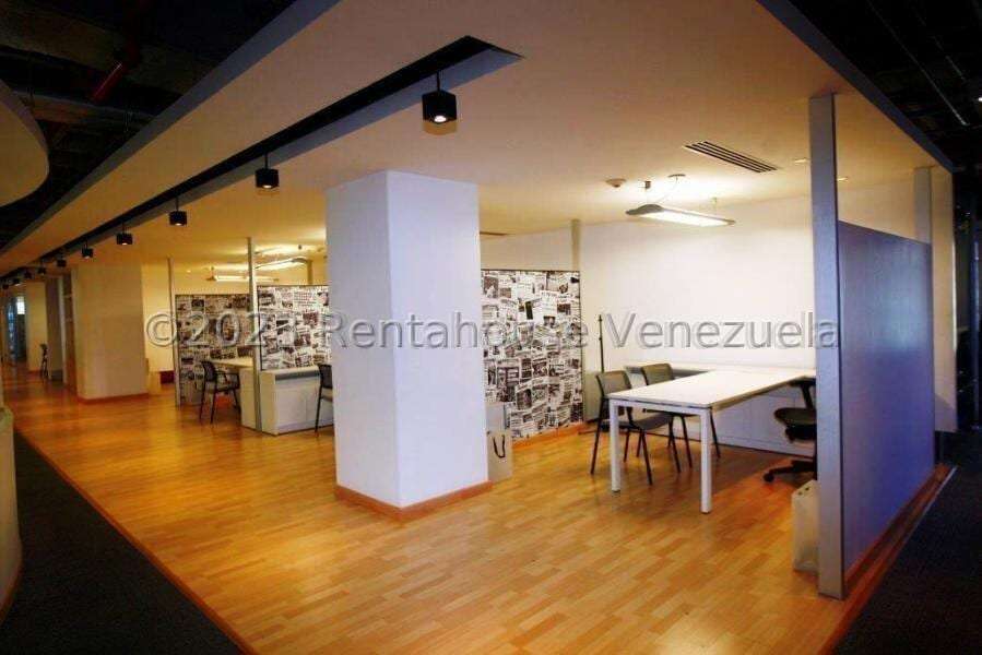 Oficina en La Urbina, Caracas