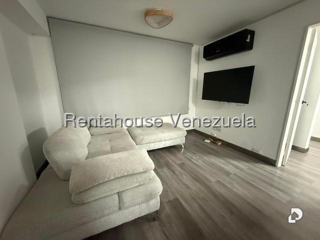 Apartment in Los Palos Grandes, Caracas – 2