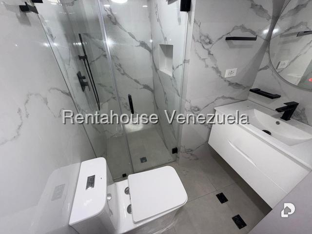 Apartment in Los Palos Grandes, Caracas – 5