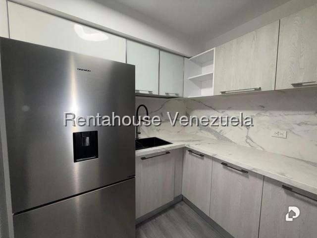Apartment in Los Palos Grandes, Caracas – 3