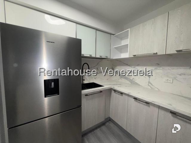 Apartment in Los Palos Grandes, Caracas – 3