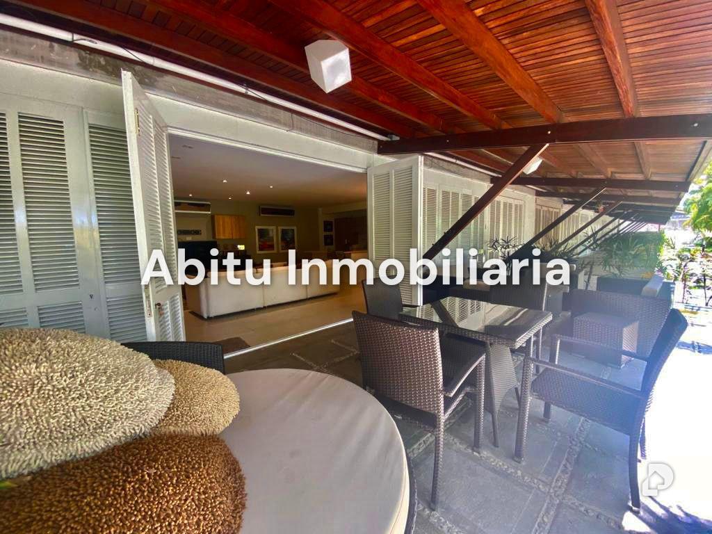Apartamento en Camurí Grande, Naiguatá – 2