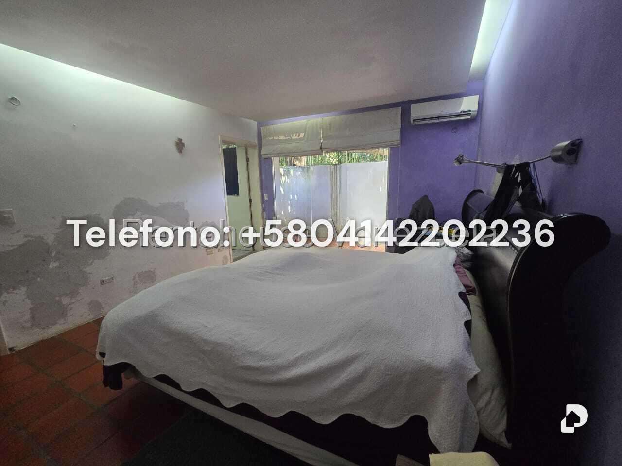 Casa en La Floresta, Caracas – 28