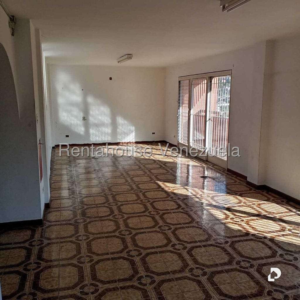 Casa en La Trinidad, Caracas – 8