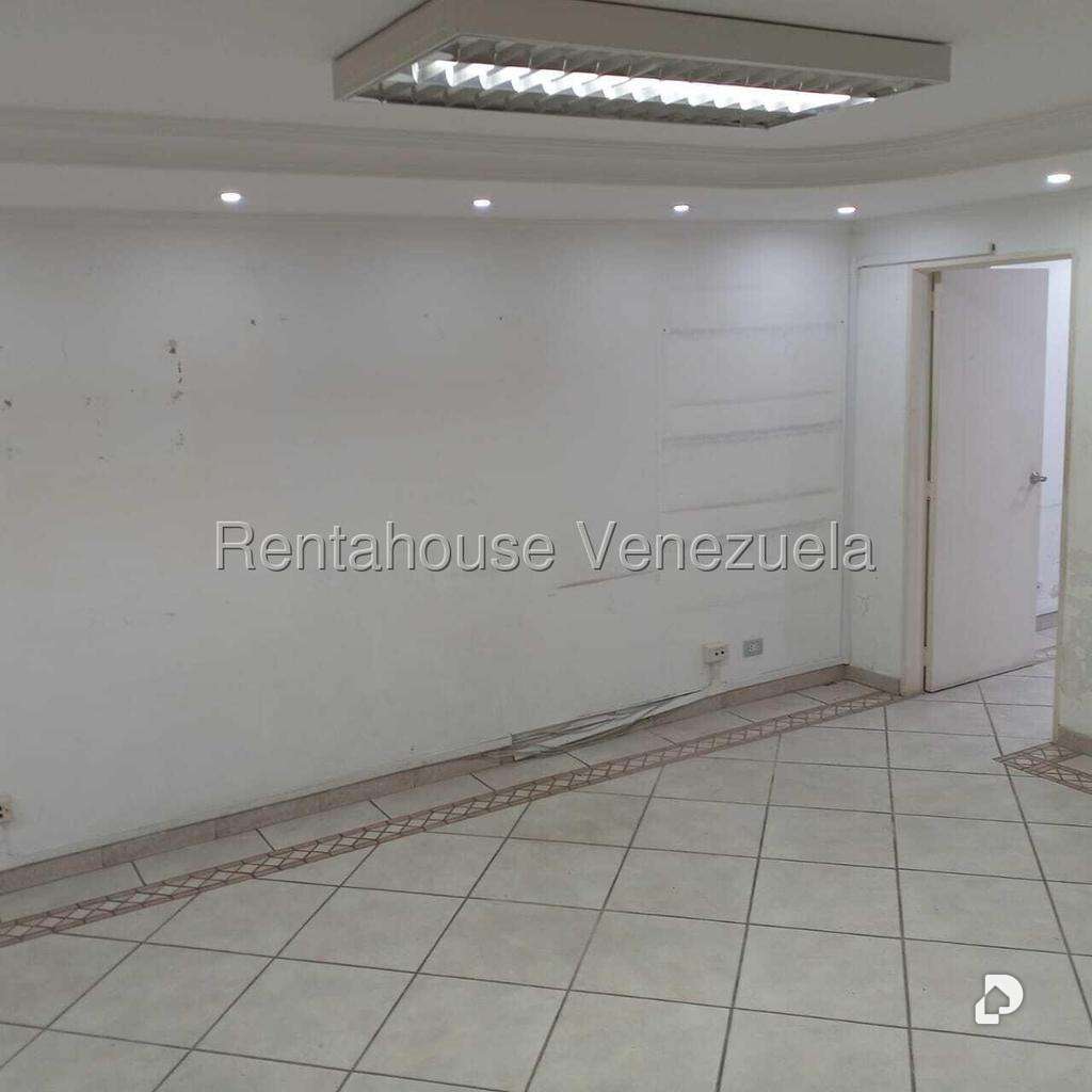 Casa en La Trinidad, Caracas – 23